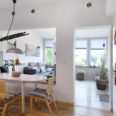 Ton Suenhus * Gross Labenz