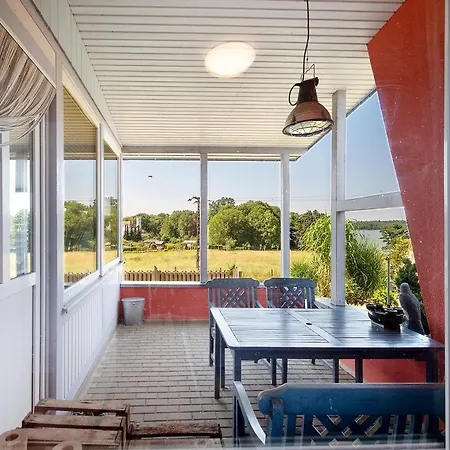 Ton Suenhus * Gross Labenz